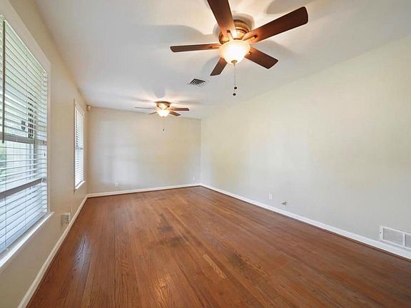 4th image of 9802 Cedardale Dr