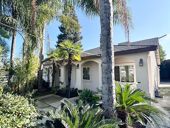 3rd image of 835 E Costner Street