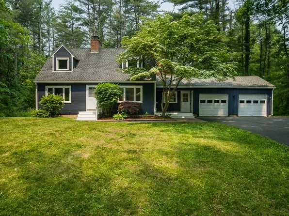 80 Goodell St, Belchertown, MA 01007