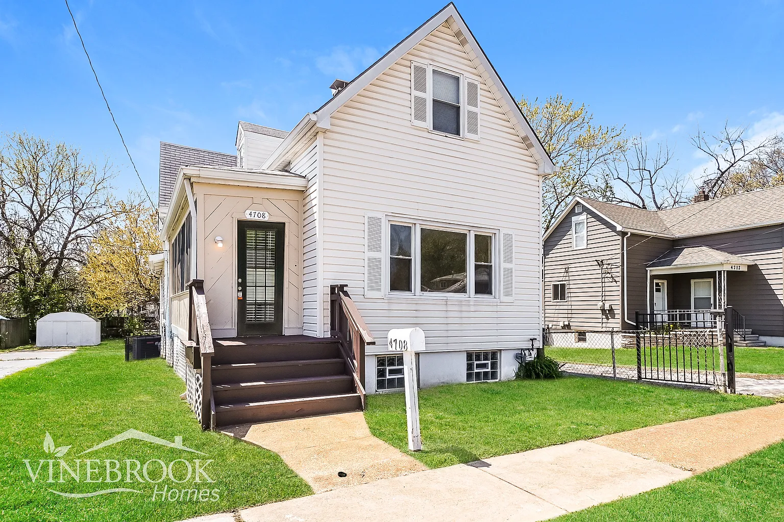 4708 Oldenburg Ave photo 1