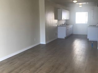 8126 Owensmouth Ave #10, Canoga Park, CA 91304