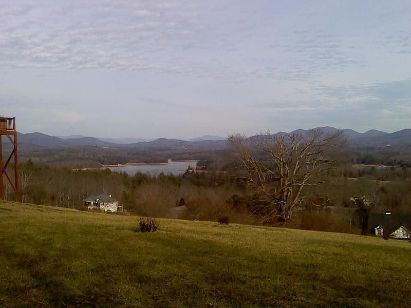 2nd image of 2160 Emerson Rd