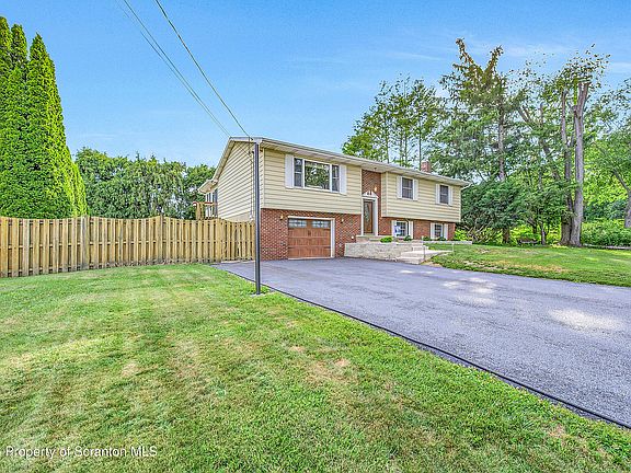 3rd image of 1735 Bulwer St