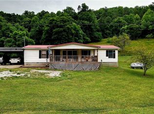 1466 River Rd, Walton, WV 25286
