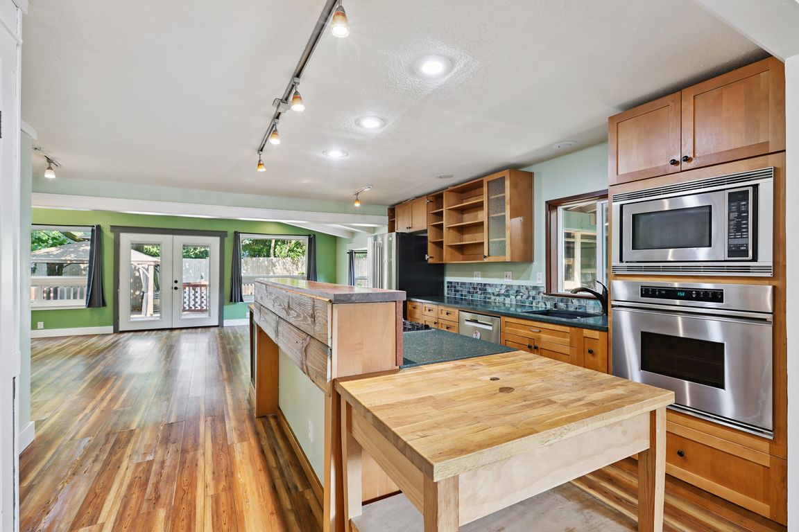 next background image