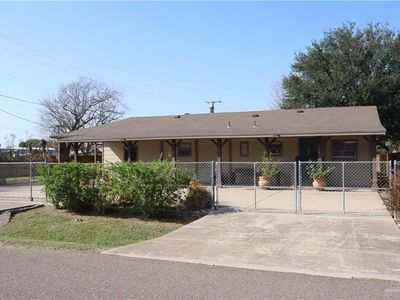 101 White St, Combes, TX, 78535