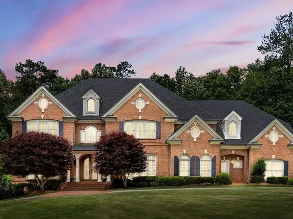 8196 Hewlett Rd, Sandy Springs, GA 30350