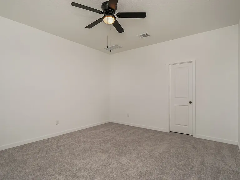 610 Kayden Ct — Photo 9