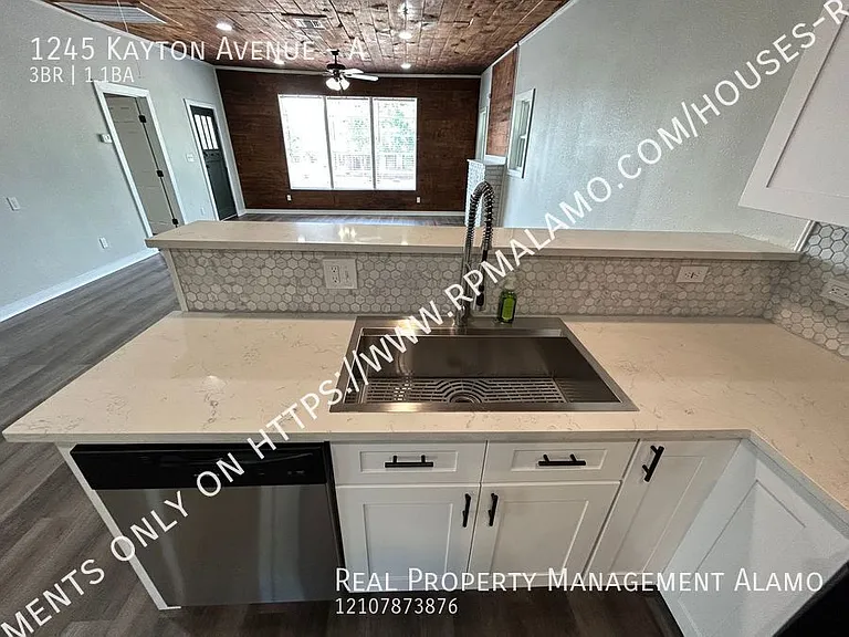 1245 Kayton Ave #A — Photo 11