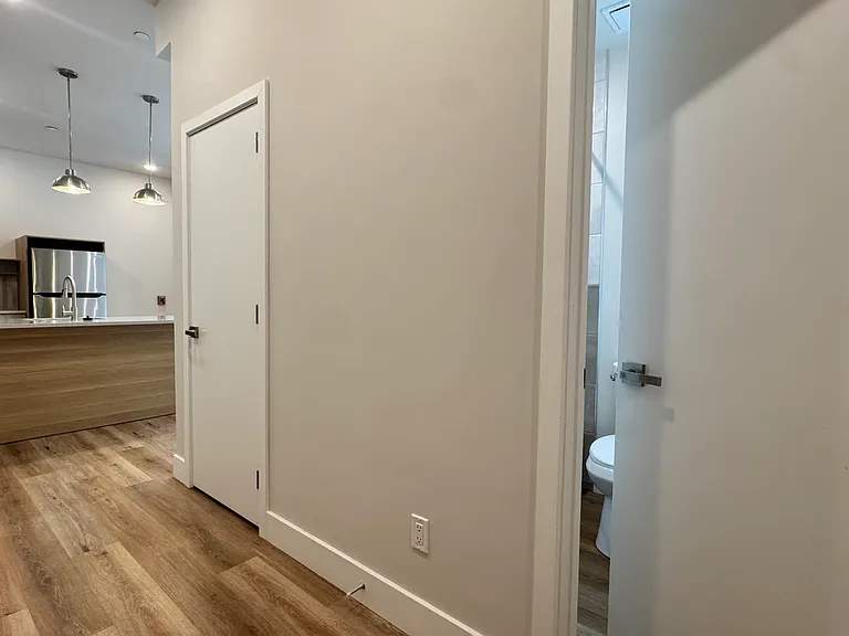 5222-24 Chester Ave #3 — Photo 4