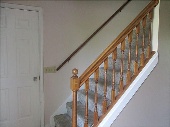 4th image of 5787 Oatfield Dr