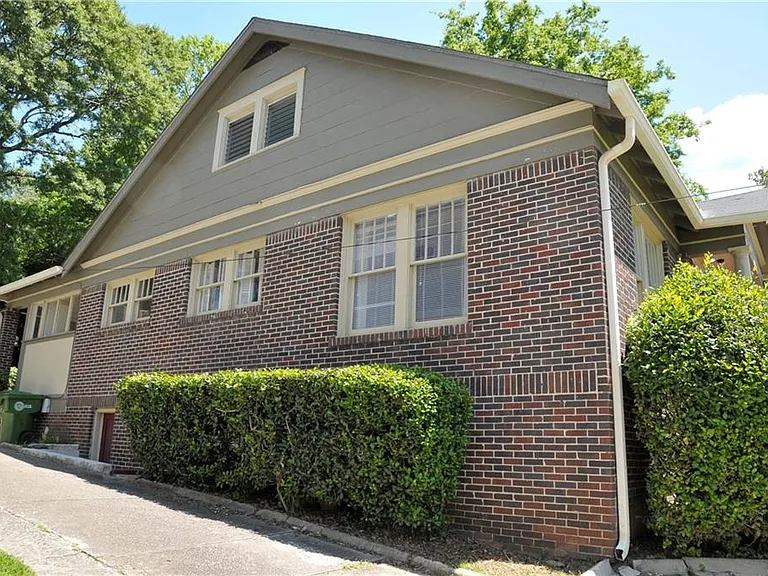 602 Sherwood Rd NE — Photo 27