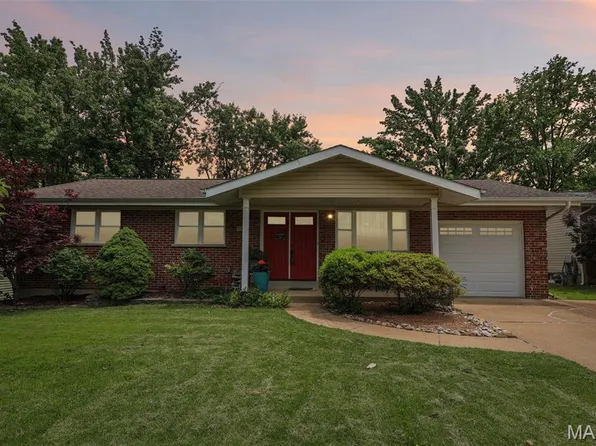 3520 Glen Bay Dr, Saint Louis, MO 63125