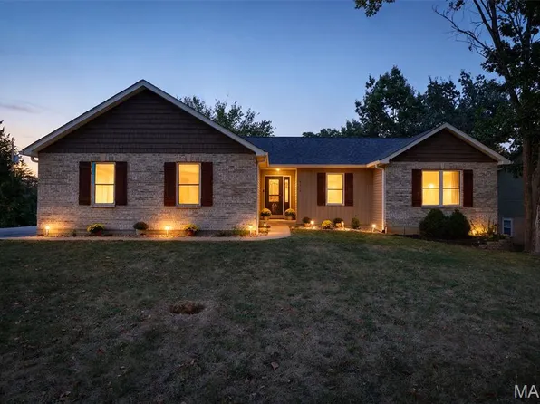9814 Ridgecrest Dr, Hillsboro, MO 63050