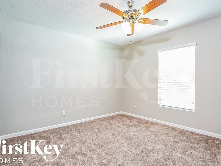 961 SW College Park Rd — Photo 11
