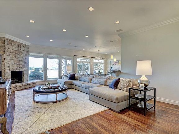 5th image of 14720 Hollyhock Dr