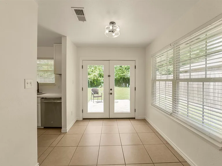 18147 Dinner Creek Dr — Photo 21