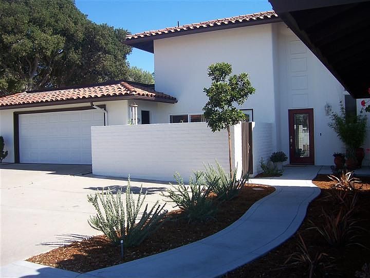 1st image of 286 Oakwood Cir