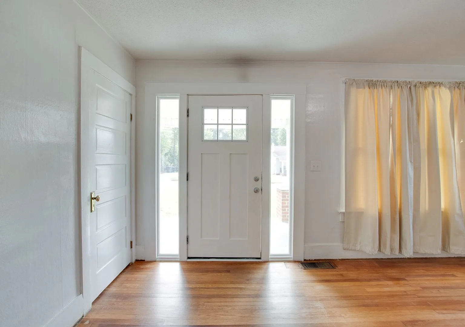 1611 Beirne Avenue — Photo 3