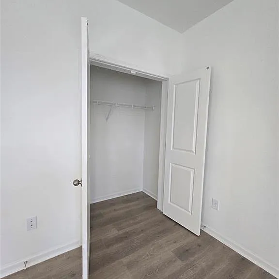 6009 Haviland Aly — Photo 9