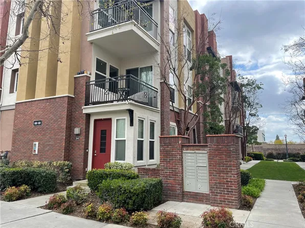 600 W 1st St, Claremont, CA 91711