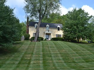 5221 Moccasin Trl, Indian Hills, KY 40207