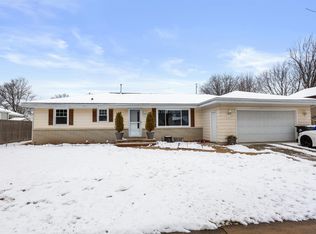2509 Oakwood Ct, Appleton, WI 54911