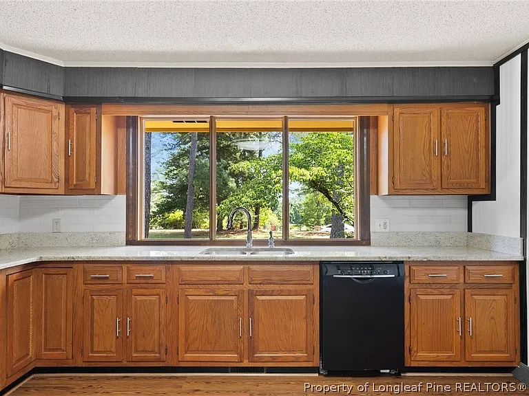 3450 Cornell Dr — Photo 16