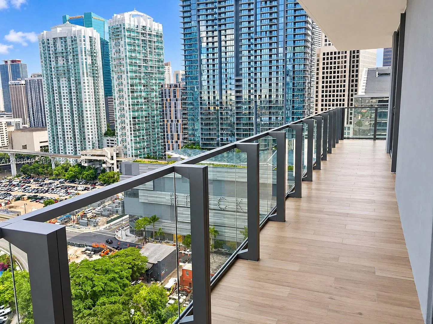 Rise Condo — Photo 4