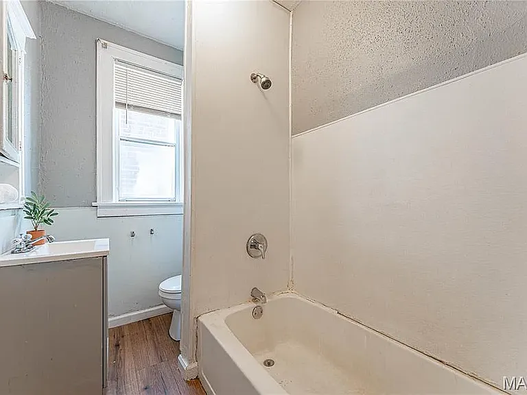 3540 Michigan Ave — Photo 16