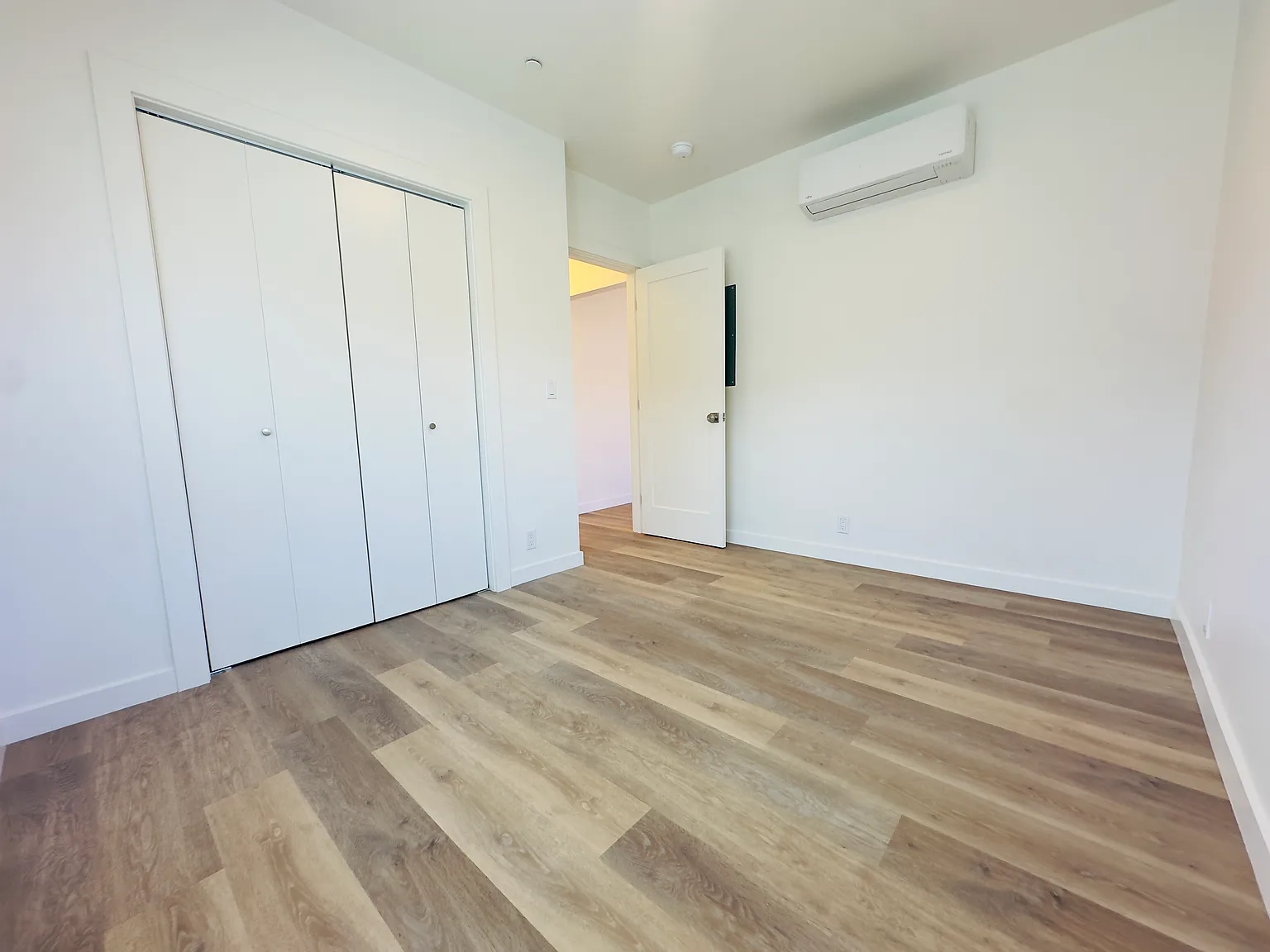 2 bed, $4,200 — Photo 3