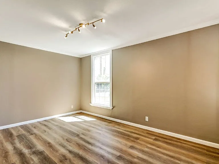 840 36th Ave — Photo 14