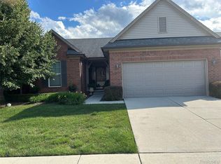 30245 Bradmore Rd, Warren, MI 48092