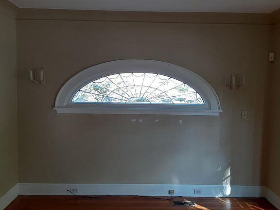 4th image of 3425 Zumstein Ave #1