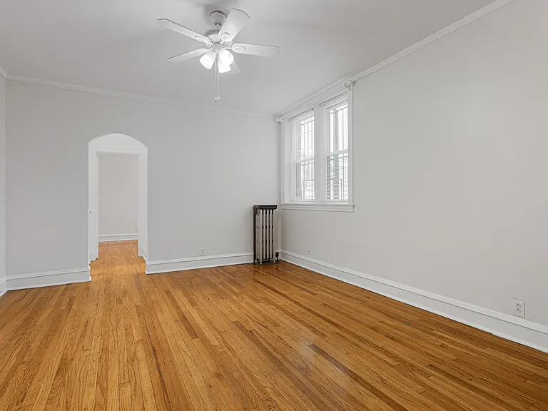 2342 N Spaulding Ave #207 — Photo 9