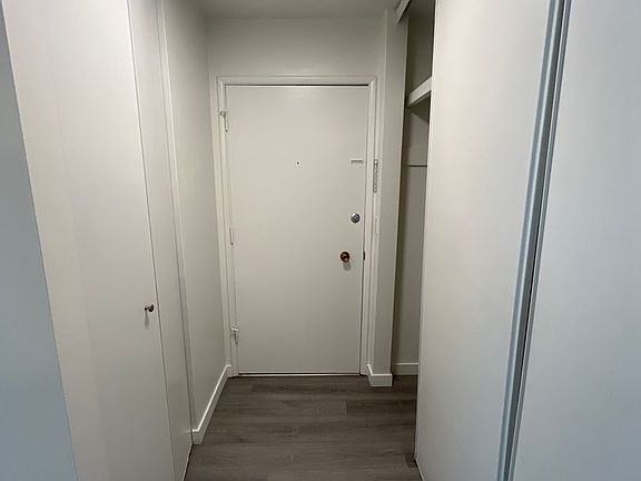 2nd image of 351 Vuemont Pl NE APT 104
