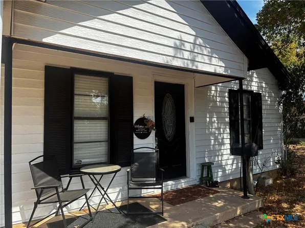 109 & 105 E Leon St, Gatesville, TX 76528