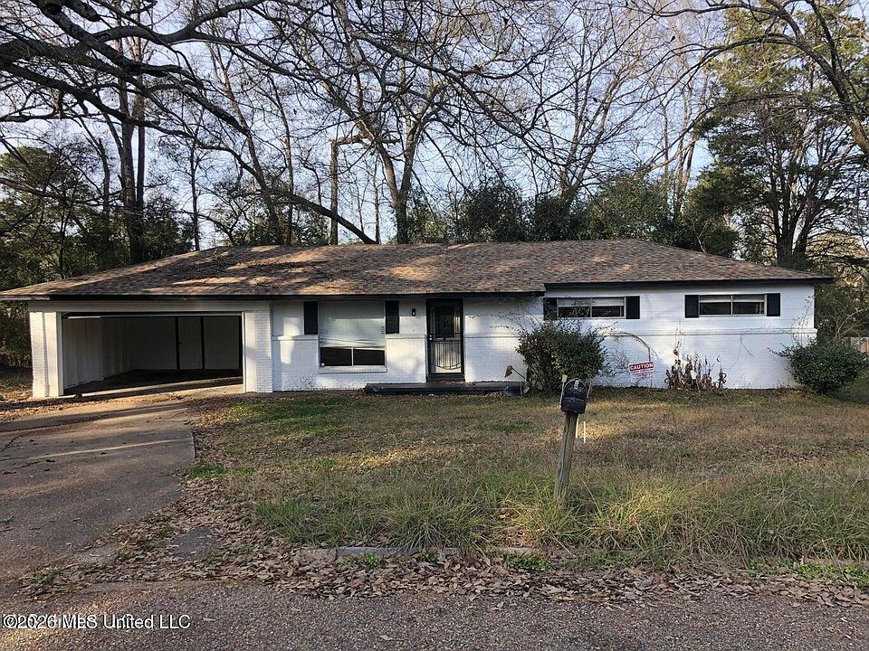 1st image of 742 Heather Ln