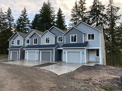 193 Cloverdale Rd #B Photo 1 193 Cloverdale Rd #B Photo 1