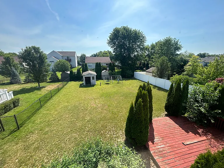7365 Maplelawn Dr — Photo 16