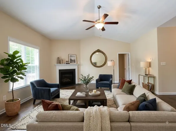 20 Sequoia Dr, Clayton, NC 27527