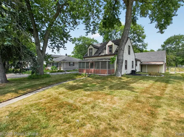 28504 Seven Mile Rd, Livonia, MI 48152