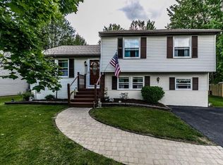 8457 Button Rd, Cicero, NY 13039