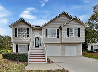 821 Lorraine Ln, Stockbridge, GA 30281