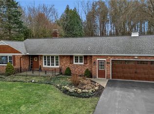 6905 Powers Rd, Orchard Park, NY 14127