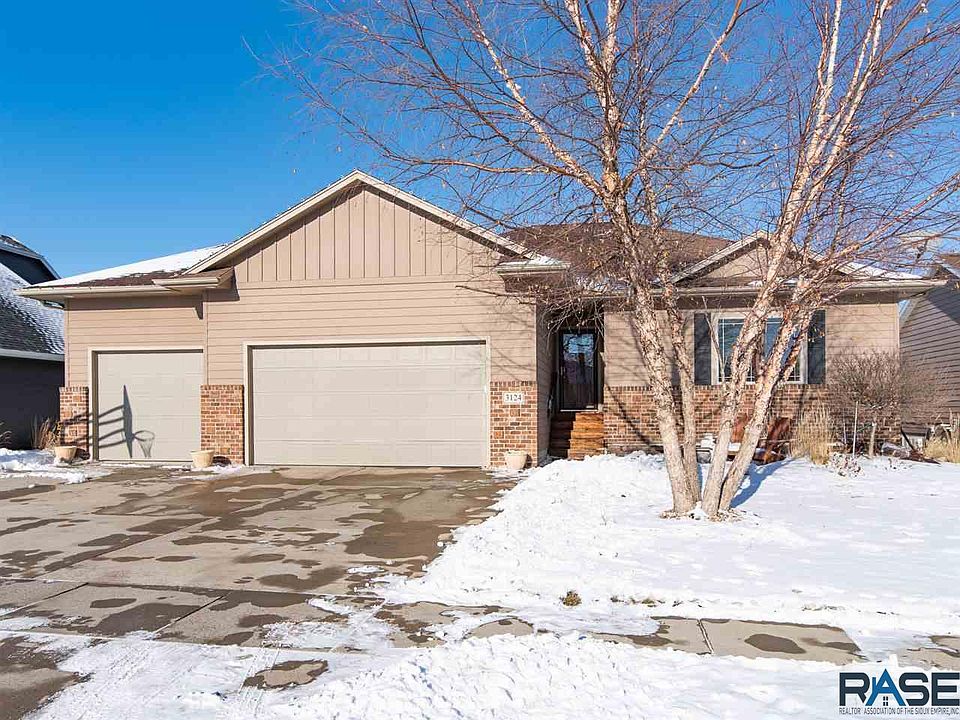 1st image of 3124 W Rose Crest Dr