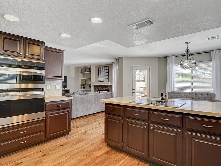 9205 Sandy Shores Dr — Photo 30