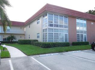 24 Pine Arbor Ln, Vero Beach, FL 32962