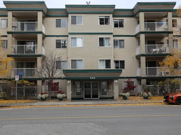 360 Battle St #302, Kamloops, BC V2C 2L6