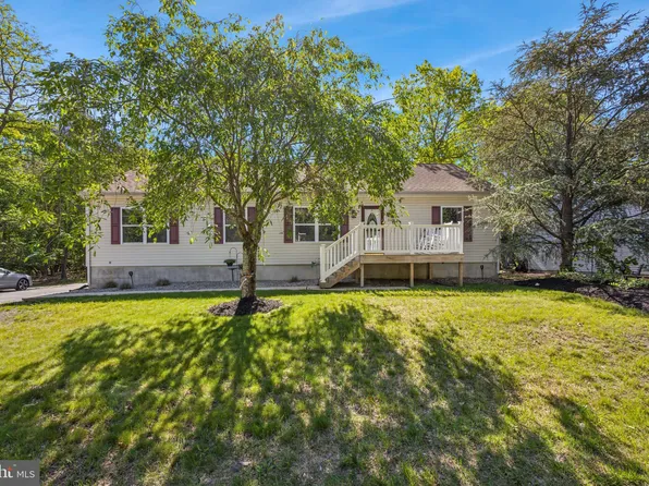2412 E Lakeshore Dr, Browns Mills, NJ 08015